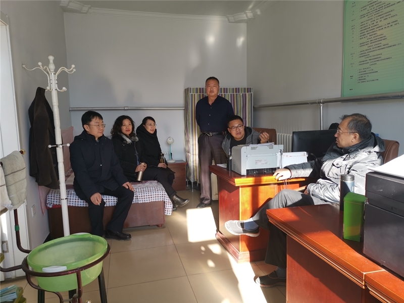 乐竞(中国)一站式服务官网党外知识分子联谊会代表赴康保县慰问驻村工作组3.jpg